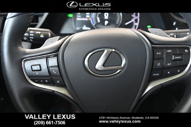 Used 2025 Lexus ES 300h w/ Premium Package FWD image 10
