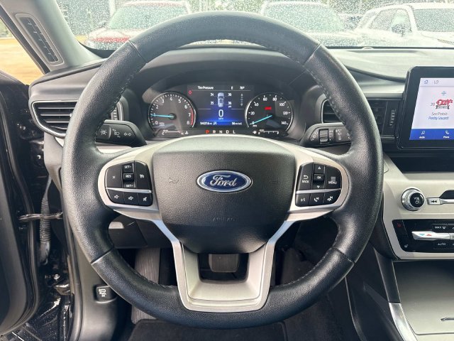 Used 2023 Ford Explorer XLT w/ Equipment Group 202A AWD/4WD image 27