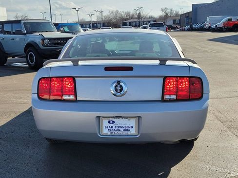 Used 2005 Ford Mustang Coupe image 5