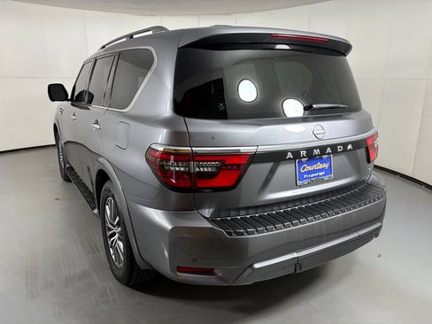 Used 2023 Nissan Armada SL w/ Captain's Chairs Package RWD image 6