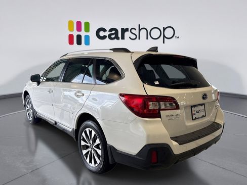 Used 2019 Subaru Outback 3.6R Touring AWD/4WD image 3