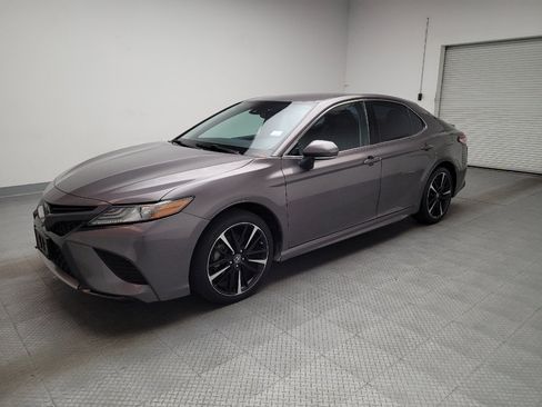 Used 2019 Toyota Camry XSE FWD image 2