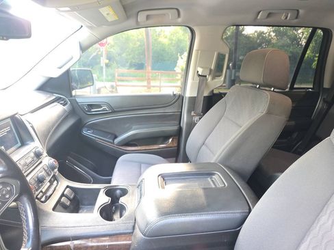 Used 2018 Chevrolet Tahoe LS w/ Enhanced Driver Alert Package RWD image 12