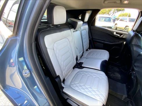 Used 2023 Ford Escape SE w/ PHEV Premium Package image 18