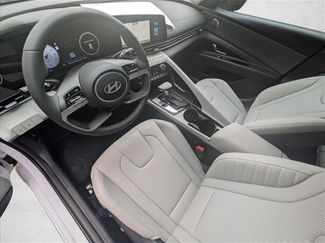 Certified 2025 Hyundai Elantra Limited FWD video 3