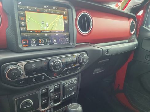 Certified 2023 Jeep Gladiator Rubicon image 42