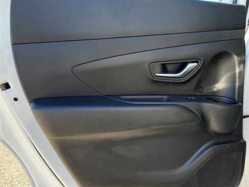 Used 2023 Hyundai Santa Cruz SE image 8