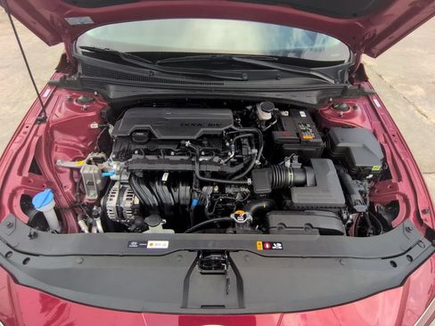 Used 2025 Hyundai Elantra SEL FWD image 35