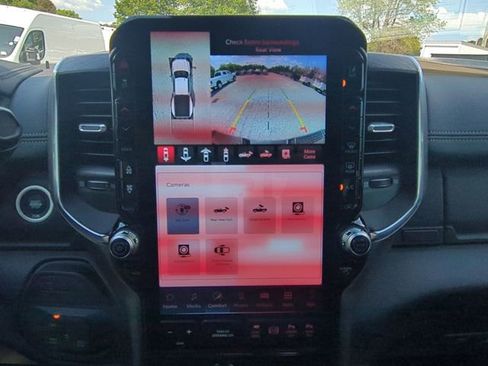 New 2026 RAM 3500 Laramie AWD/4WD image 18