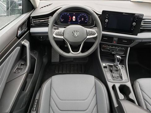 New 2026 Volkswagen Jetta SEL image 10