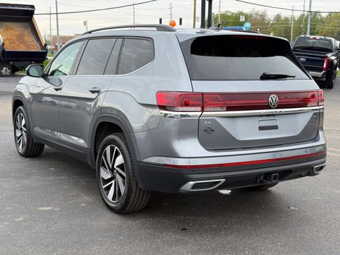 Used 2025 Volkswagen Atlas SE AWD/4WD image 6
