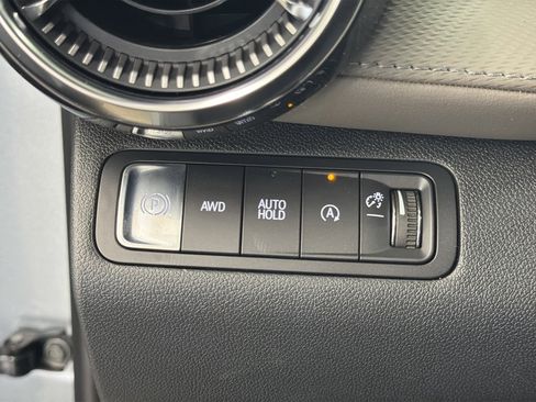 New 2026 Chevrolet Equinox LT AWD/4WD image 18