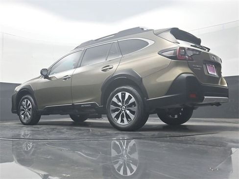 Used 2023 Subaru Outback Touring XT image 31