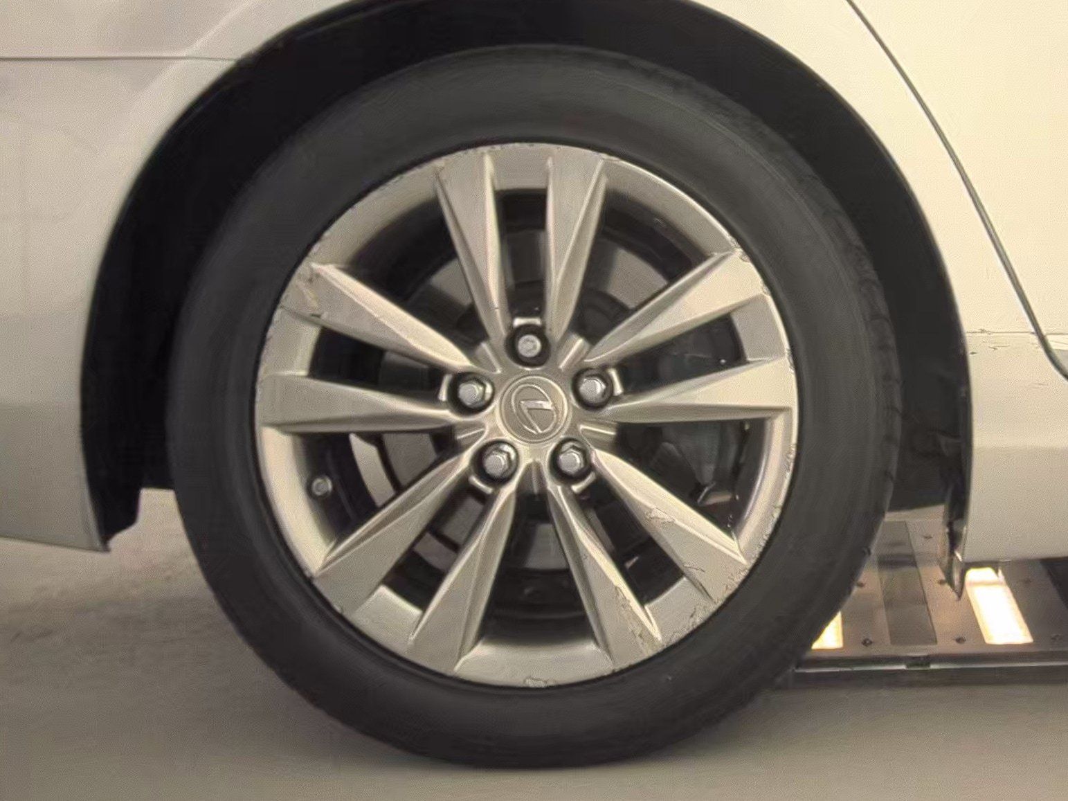 Used 2016 Lexus LS 460 AWD w/ Comfort Package image 9