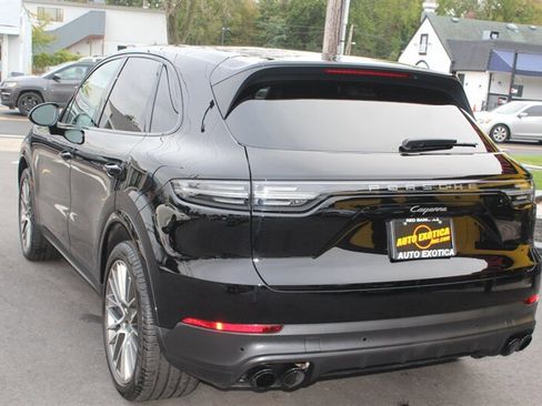 Used 2022 Porsche Cayenne Platinum Edition AWD/4WD image 2