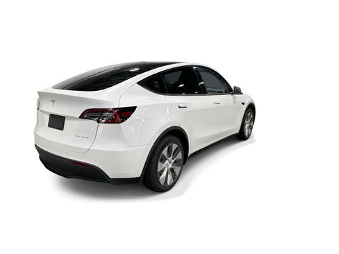 Certified 2023 Tesla Model Y Long Range AWD/4WD image 6