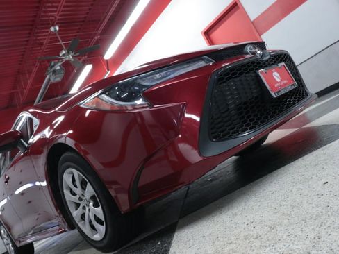 Used 2022 Toyota Corolla LE image 31