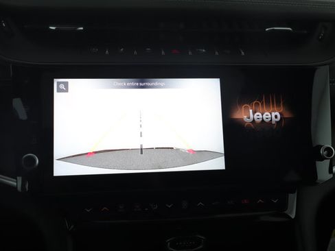 New 2026 Jeep Grand Cherokee Altitude image 20