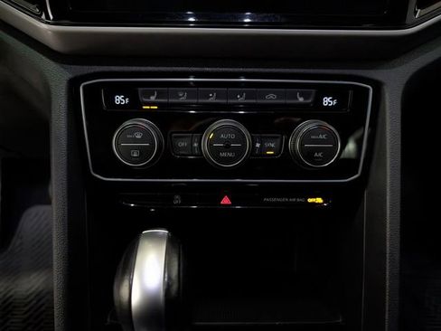 Used 2023 Volkswagen Atlas Cross Sport SE w/ Black Wheel Package AWD/4WD image 21