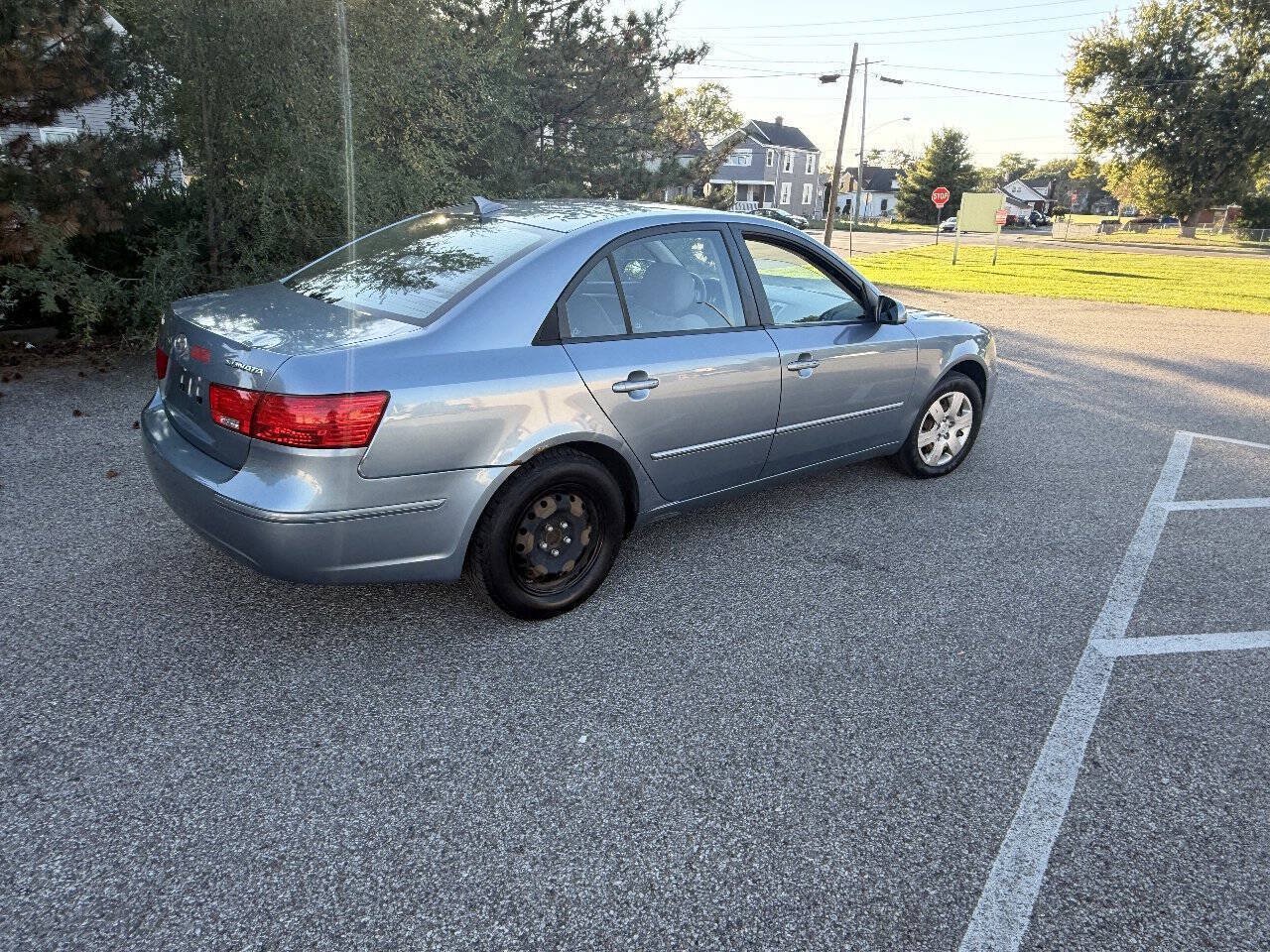 Used 2009 Hyundai Sonata GLS FWD image 4