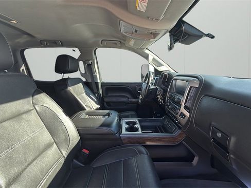 Used 2017 GMC Sierra 3500 Denali w/ Duramax Plus Package image 37
