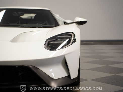 Used 2017 Ford GT image 22