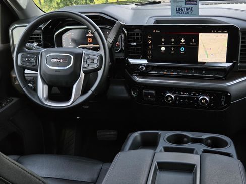 Used 2025 GMC Sierra 1500 SLT AWD/4WD image 19