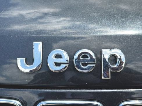 Used 2016 Jeep Grand Cherokee Laredo w/ Quick Order Package 23E AWD/4WD image 30
