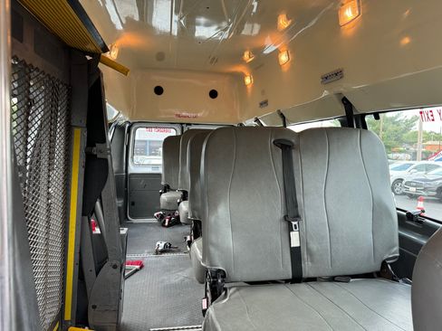 Used 2009 Ford E-250 and Econoline 250 Extended image 15