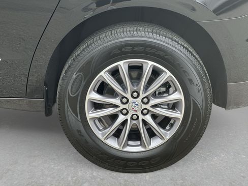 Certified 2024 Buick Enclave Essence FWD image 32