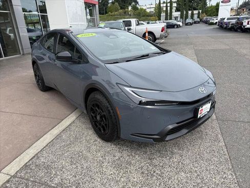 Certified 2024 Toyota Prius LE AWD/4WD image 10