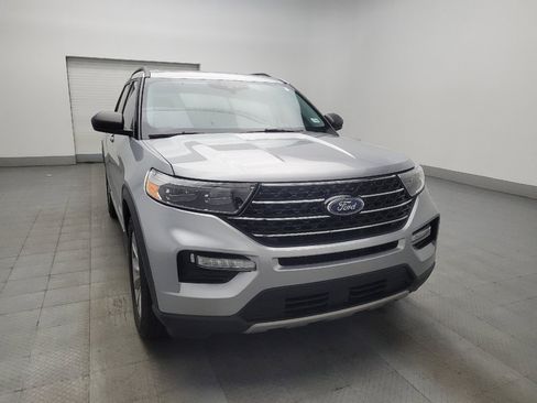 Used 2021 Ford Explorer XLT w/ Equipment Group 202A RWD image 13