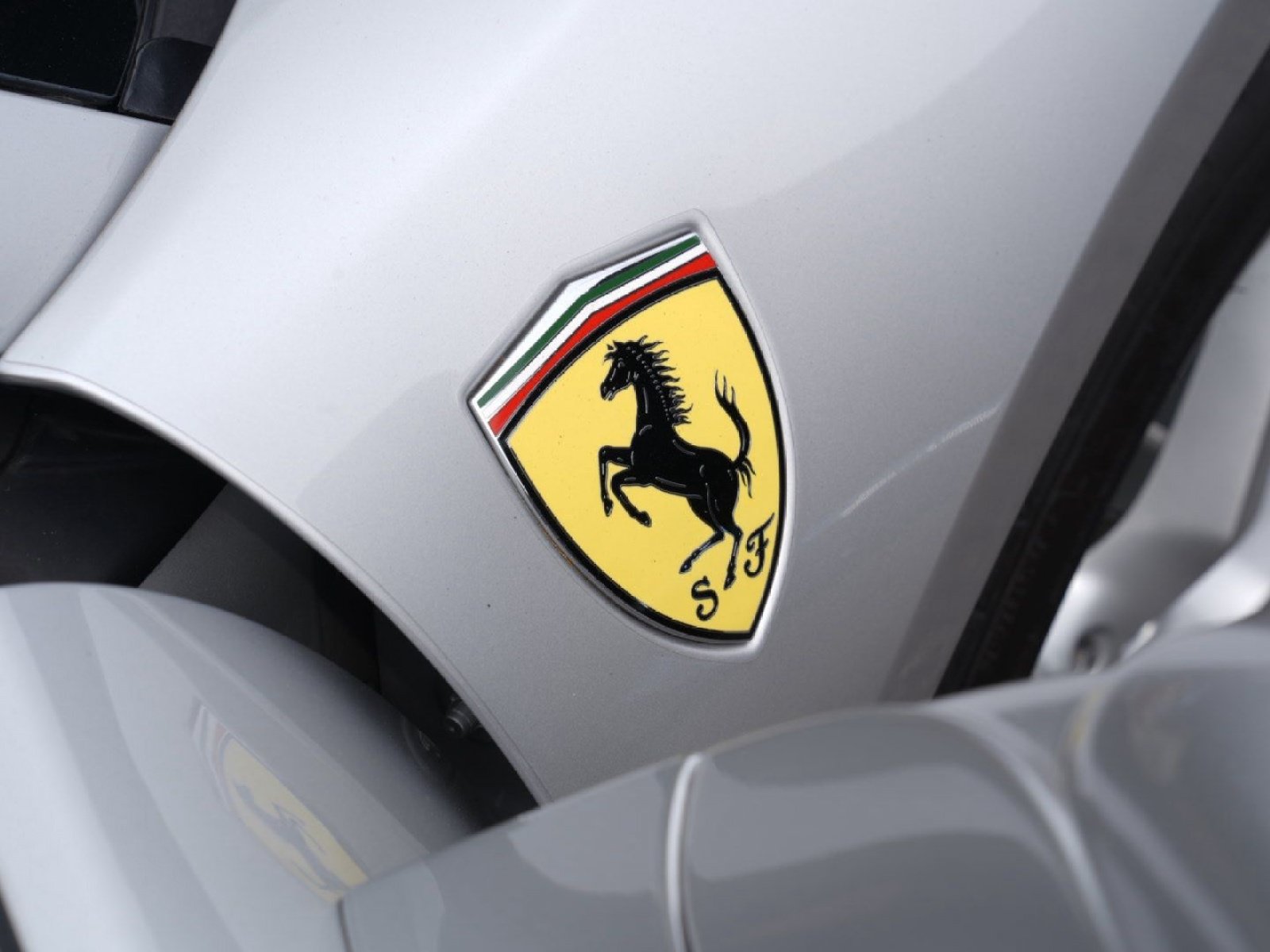 Used 2017 Ferrari 488 Spider RWD image 39