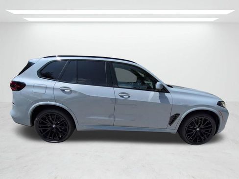 New 2026 BMW X5 xDrive40i w/ M Sport Package AWD/4WD image 3