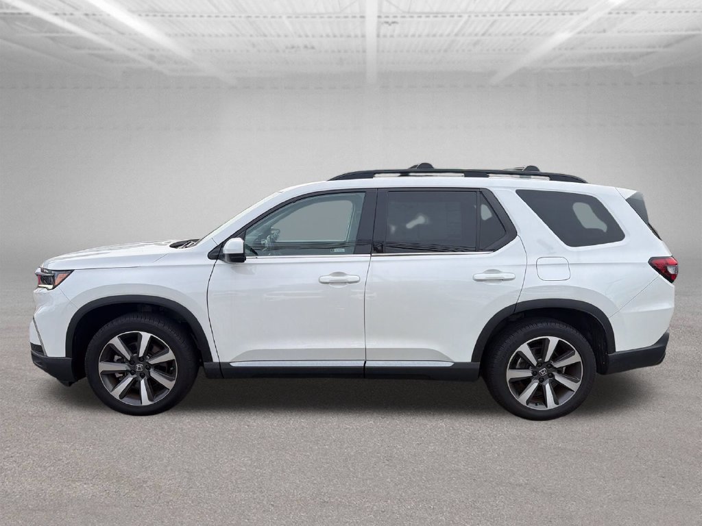 Used 2023 Honda Pilot Touring image 2