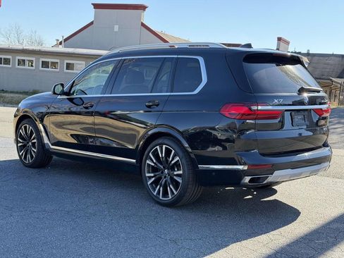Used 2021 BMW X7 xDrive40i w/ Executive Package image 22