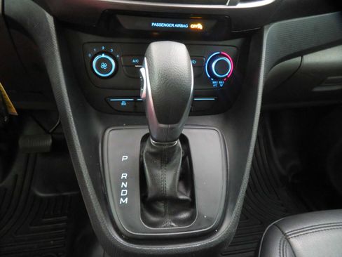 Used 2021 Ford Transit Connect XL image 47