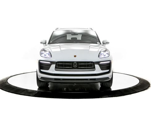 New 2026 Porsche Macan AWD/4WD image 10