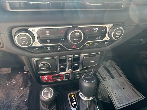 New 2026 Jeep Gladiator Mojave w/ Safety Group image 27