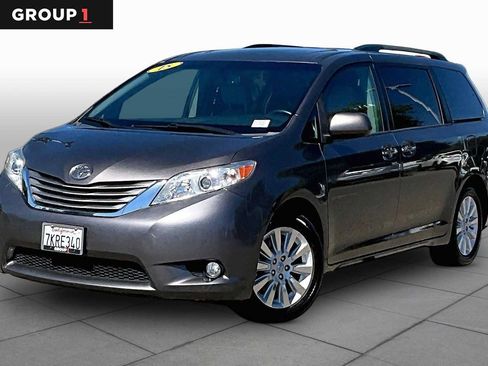 Used 2015 Toyota Sienna XLE Premium AWD/4WD image 1