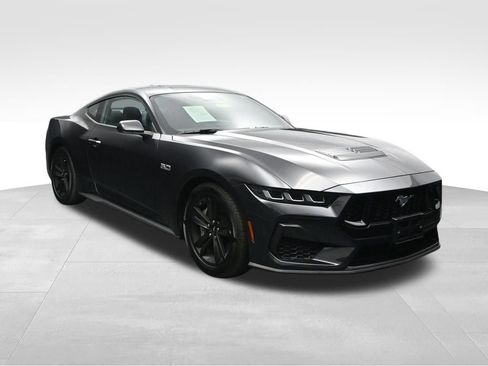 Used 2024 Ford Mustang GT RWD image 7