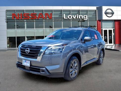 Certified 2022 Nissan Pathfinder SV FWD image 1