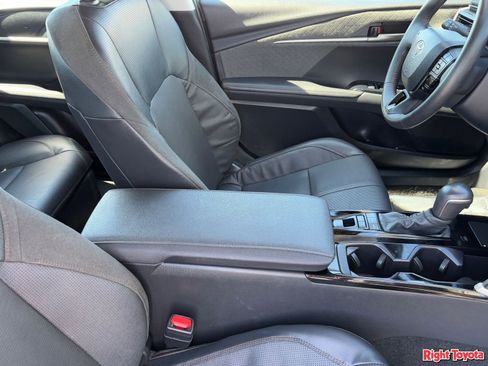 Certified 2025 Toyota Camry XLE image 13