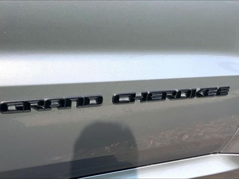 Used 2021 Jeep Grand Cherokee High Altitude AWD/4WD image 31