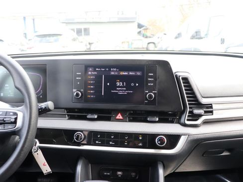 Used 2024 Kia Sportage LX image 19