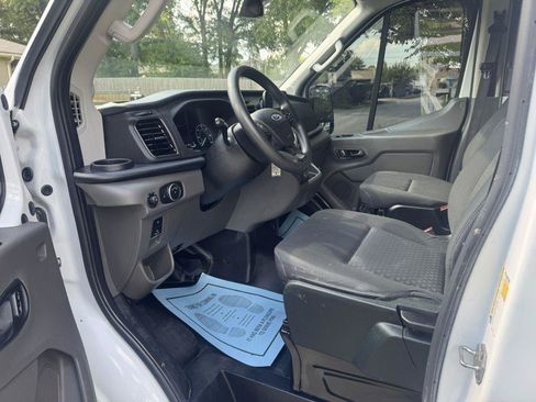 Used 2023 Ford Transit 250 Medium Roof RWD image 5