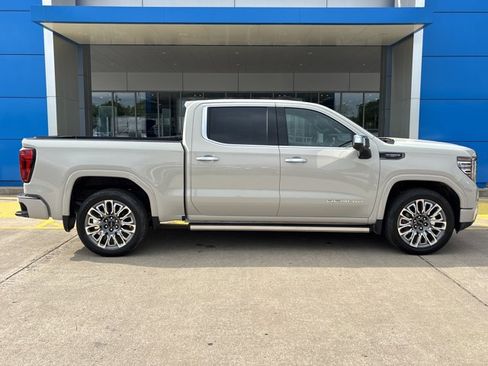 New 2026 GMC Sierra 1500 Denali Ultimate AWD/4WD image 2