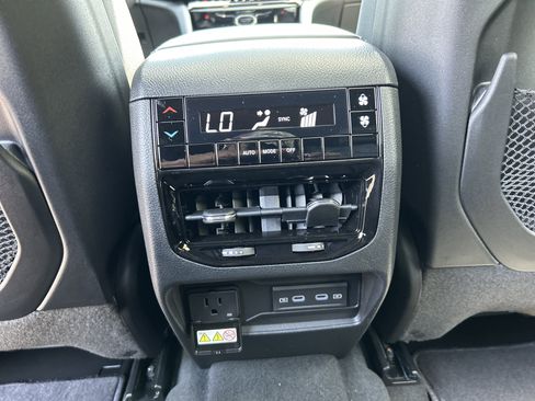 New 2026 Jeep Grand Cherokee L 2WD image 36