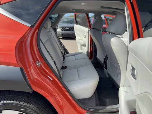 Used 2025 Hyundai Kona Limited image 14