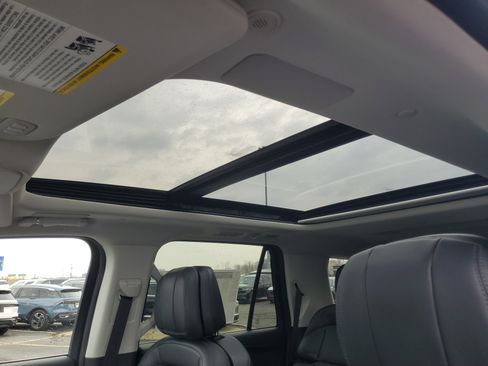 New 2026 Lincoln Navigator Reserve image 10